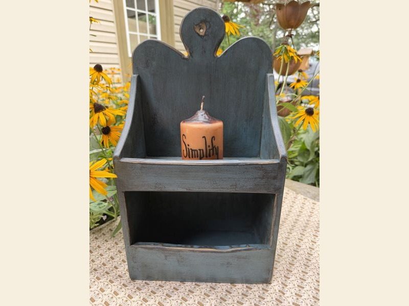 Prim Wall Box in Blue