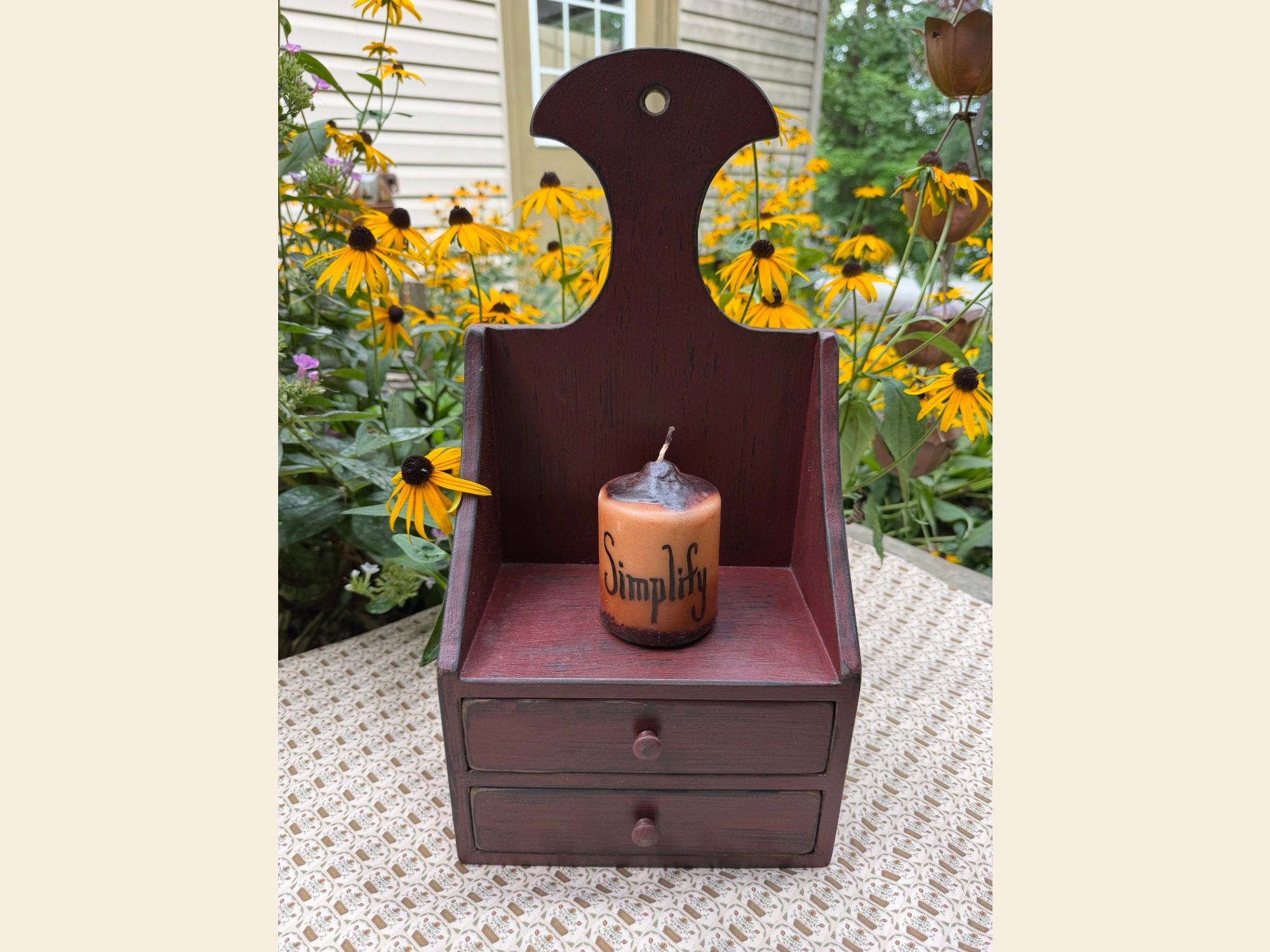 Prim Shelf with 2 Drawers